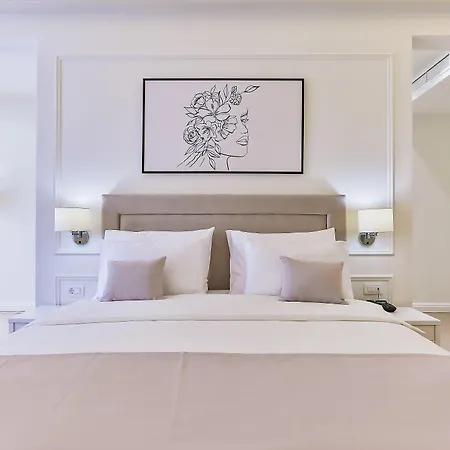 Crown 4*