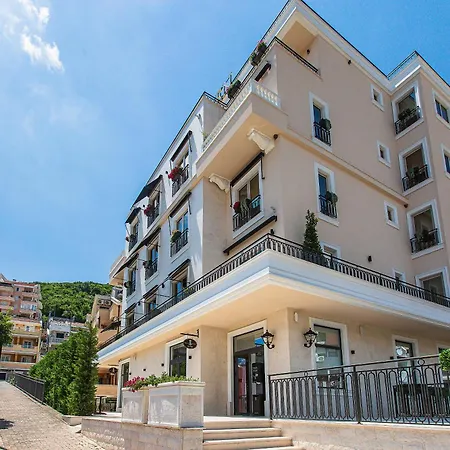 Hotel Crown Budva